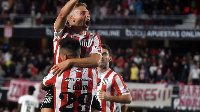  Estudiantes busca una nueva victoria ante la urgencia de Atlético Tucumán
 