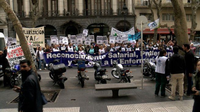  Enfermeros realizarán una marcha de antorchas en la Ciudad
 