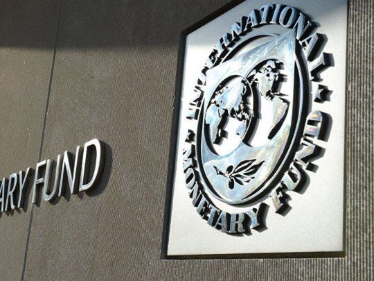  El FMI advirtió que la deuda mundial tocará un nuevo récord en 5 años
 