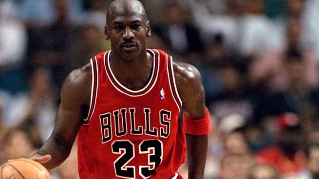  Increible: zapatillas usadas por Michael Jordan se vendieron a u$s2,2 millones
 