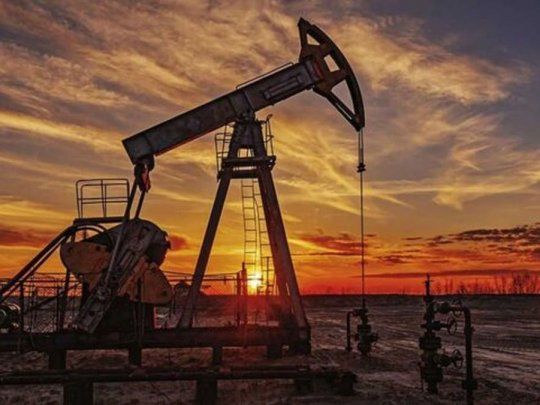  El petróleo cayó 1,2% ante temores generalizados por la crisis bancaria
 