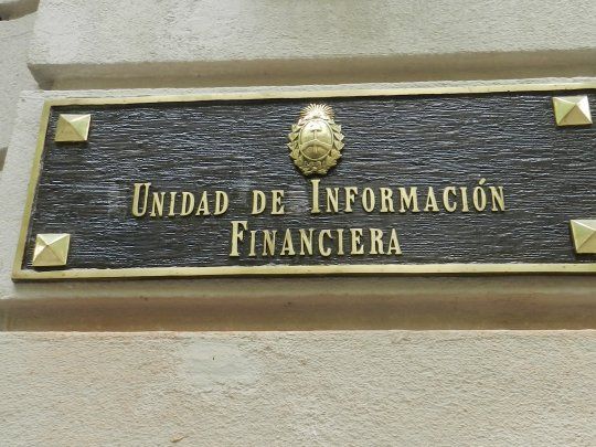  La UIF intensifica controles sobre gastos para detectar lavado de dinero
 