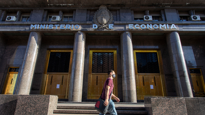  Deuda en pesos: Economía vuelve al mercado para garantizar el fondeo de abril
 