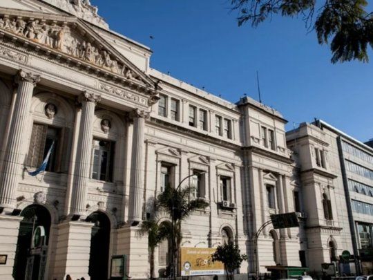  Canje de deuda: qué dice el informe de la UBA sobre la operatoria con bonos de ANSES
 