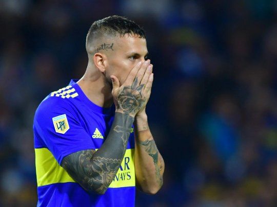  Filmaron a Benedetto en un boliche tras la derrota de Boca y explotaron los hinchas
 