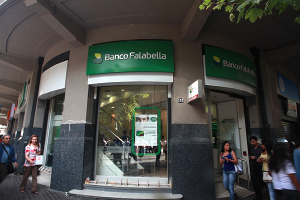 Banco Falabella reporta caída de sus sistemas y problemas para procesar transacciones con tarjetas