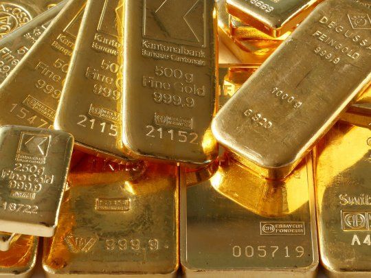  El oro cayó por debajo los u$s2.000 ante los mercados pendientes de la Fed
 