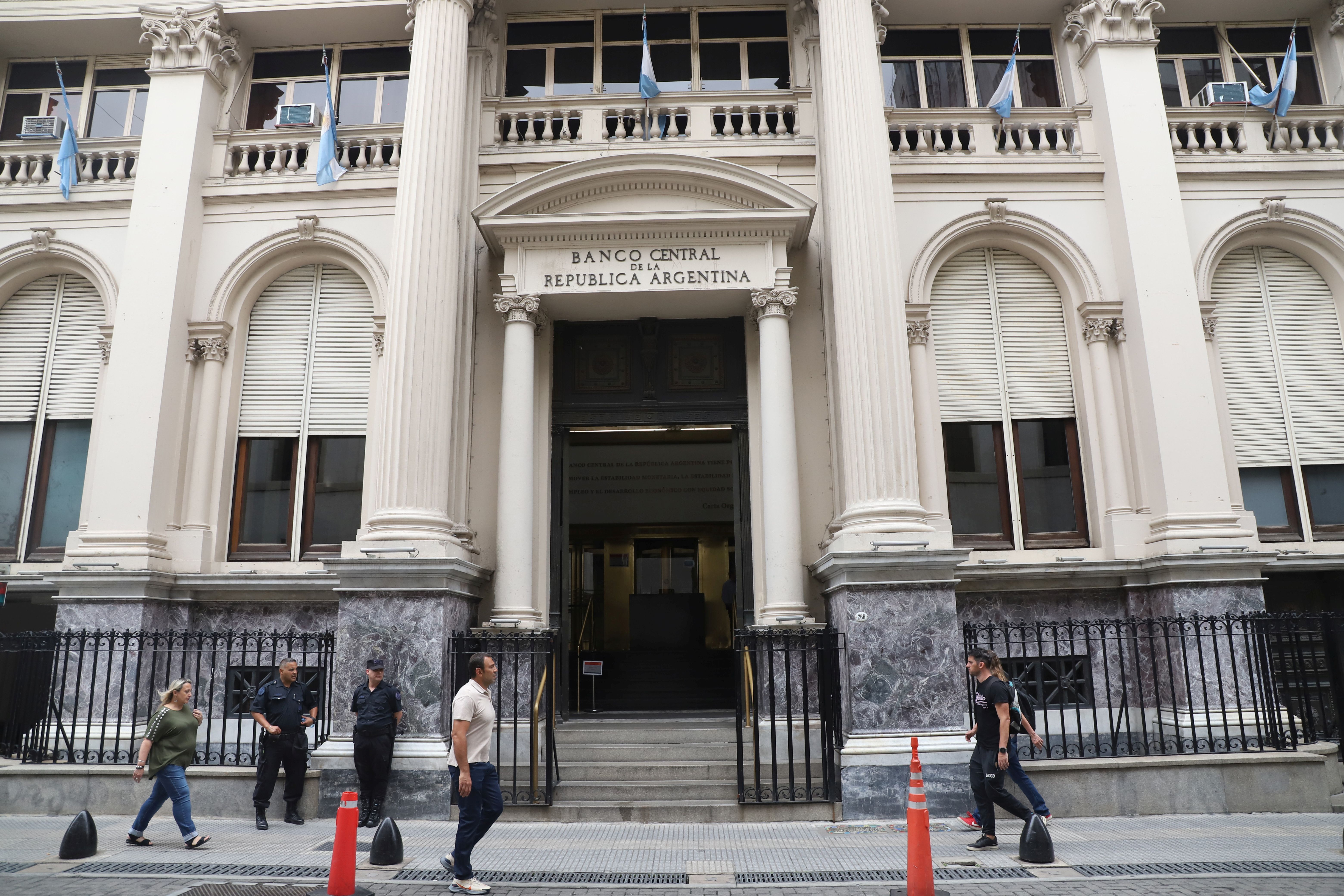  El mercado espera por la decisión de tasas del BCRA y calcula impacto en el stock de Leliq
 