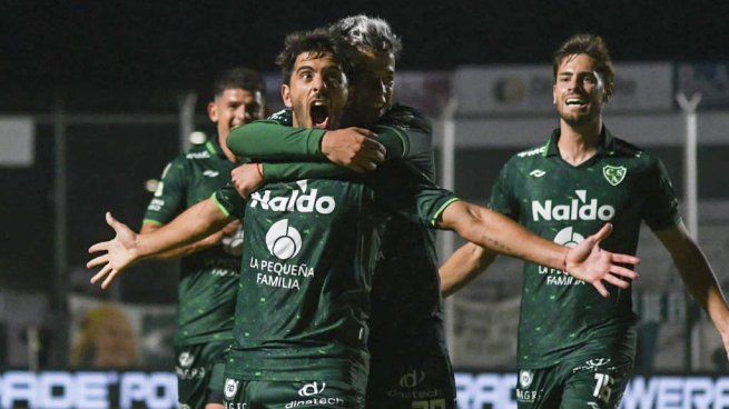  Sarmiento ganó y alcanzó a Platense en el descenso
 