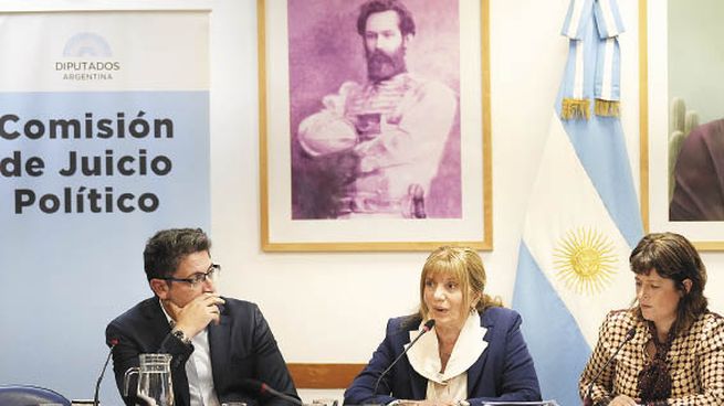  Faltazo de Tonón a comisión de juicio político y confirmación de desmanejos en obra social judicial
 