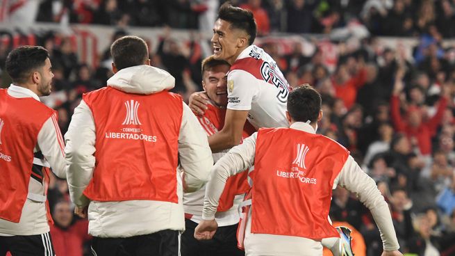  River goleó en un partido vibrante y sumó su primera victoria en la Libertadores
 