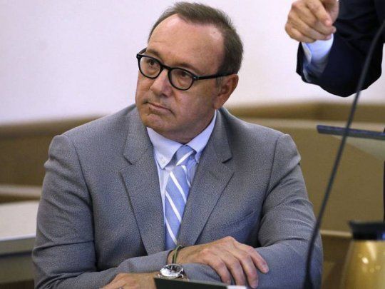  Kevin Spacey nuevamente a juicio en Reino Unido
 