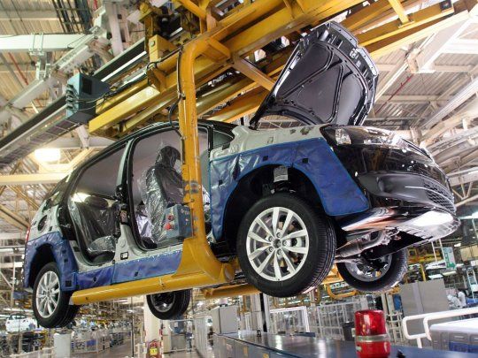  La producción automotriz empuja el crecimiento de la actividad industrial
 