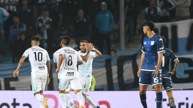  Atlético Tucumán le dio un duro golpe a Racing en Avellaneda
 