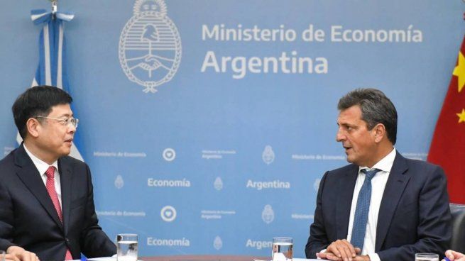  Dólar: con las reservas en la mira, Gobierno acordó con China pagar importaciones con yuanes
 