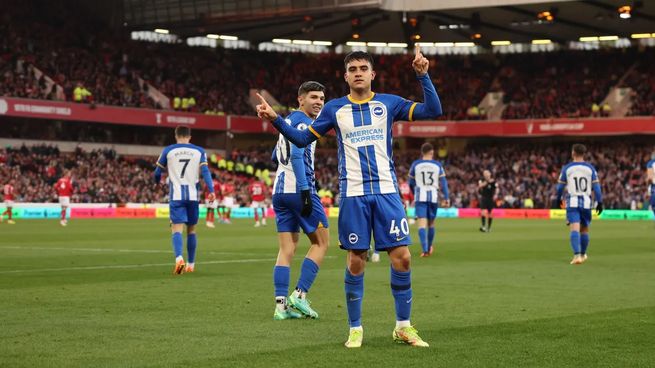  Buonanotte anotó un un gol histórico, pero no pudo evitar la caída del Brighton
 