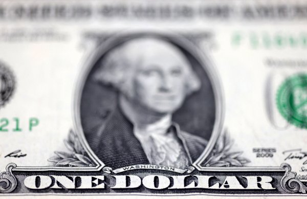 Dólar abre estable pese a una caída del cobre y tras datos del PIB en EEUU