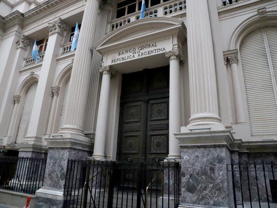  Pese al dólar agro, las reservas del BCRA cayeron en más de u$s1.200 millones en abril
 