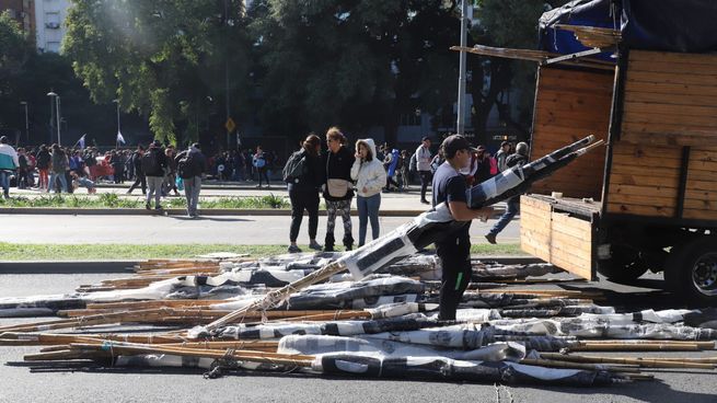  Día del Trabajador: actos y marchas de organizaciones sociales, sindicales y políticas
 