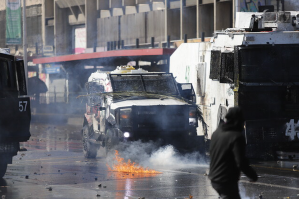 Día del Trabajador: ocho detenidos por incidentes y saqueos en marcha alternativa en Alameda