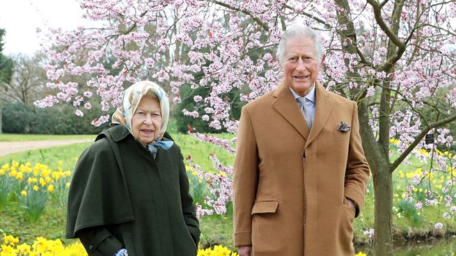  La gran fortuna que acumuló Carlos III tras la muerte de Isabel II
 