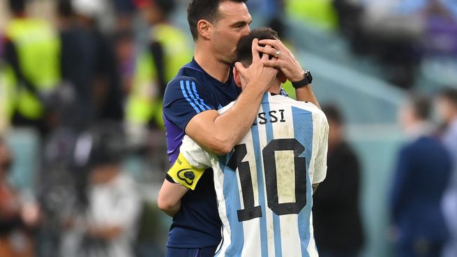  Scaloni contó qué quiere para el futuro de Messi
 