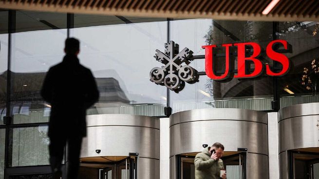  UBS anunció cuándo se efectivizará la fusión con el Credit Suisse
 