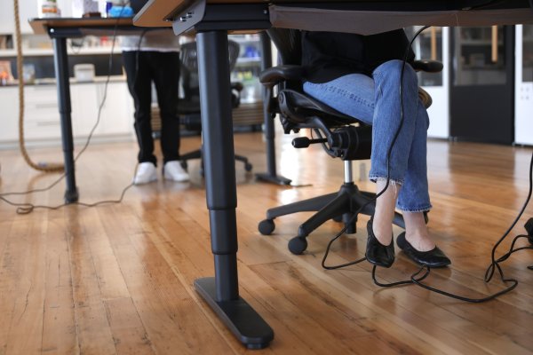 La IA y los cambios laborales del Covid perjudicarían más a las mujeres que a los hombres