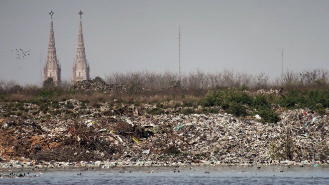  Frenaron el saneamiento del basural más grande del país por reclamo de vecinos
 