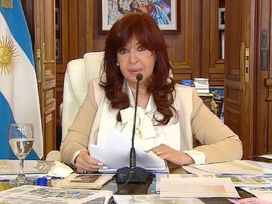  Tras recusación de Cristina Kirchner, el juez Carbajo se apartó de intervenir en la causa Vialidad
 