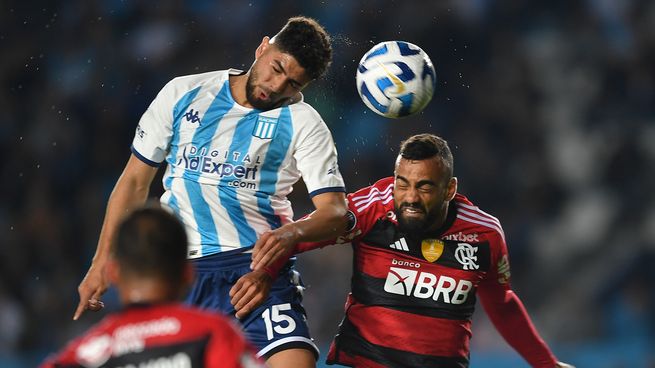  Racing reaccionó en un partido adverso y sigue en la cima de su grupo
 