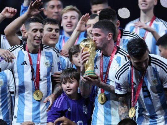  Rodrigo De Paul contó quiénes son los dos hombres más importantes de la Selección
 