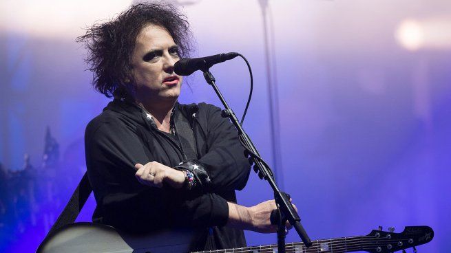  Robert Smith de The Cure apuntó contra la coronación de Carlos III
 