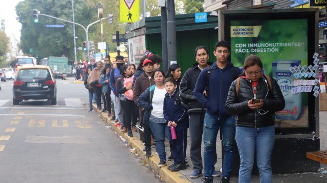  Paro de colectivos: ¿qué líneas no prestan servicio este martes?
 