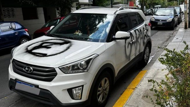  Viral: les estacionaron los autos en las entradas de sus garajes, enfurecieron y fueron aplaudidos
 