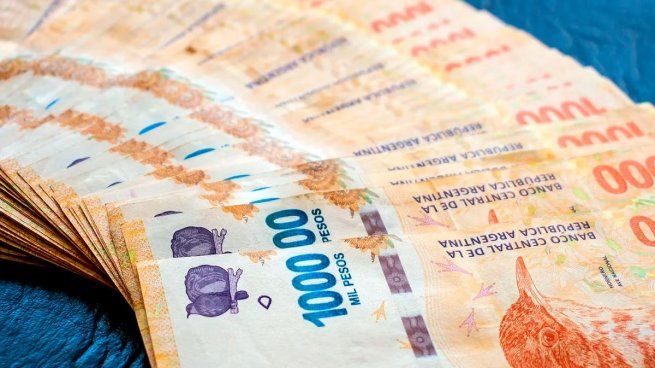  Los salarios crecieron 10,1% en marzo y le ganaron a la inflación por primera vez en el año
 