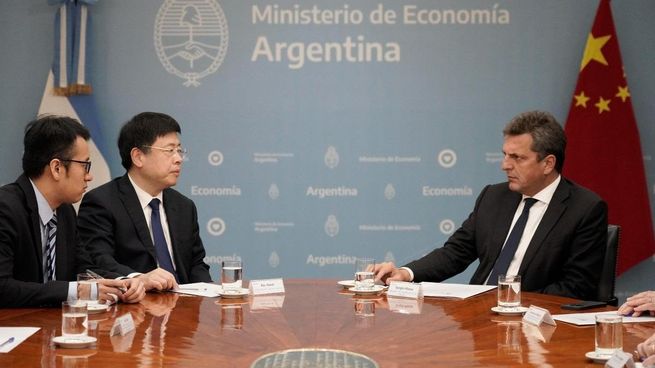  Sergio Massa viajará a China a una reunión clave de los BRICS para fortalecer reservas
 