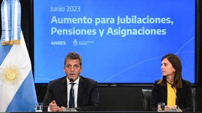  Jubilaciones: el Gobierno anunció un aumento de 21% y un bono de refuerzo por tres meses
 