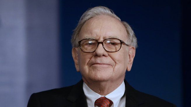  Warren Buffett cambia de estrategia en sus inversiones: los 3 riesgos que ve en la economía
 