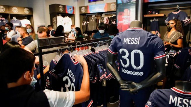  Fin de ciclo: el PSG sacó de su tienda oficial a Messi
 