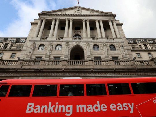  El Banco de Inglaterra subió al 4,5 % la tasa de interés, el dato más alto desde 2008
 