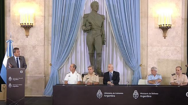  Massa y Taiana anunciaron la jerarquización salarial de las Fuerzas Armadas
 