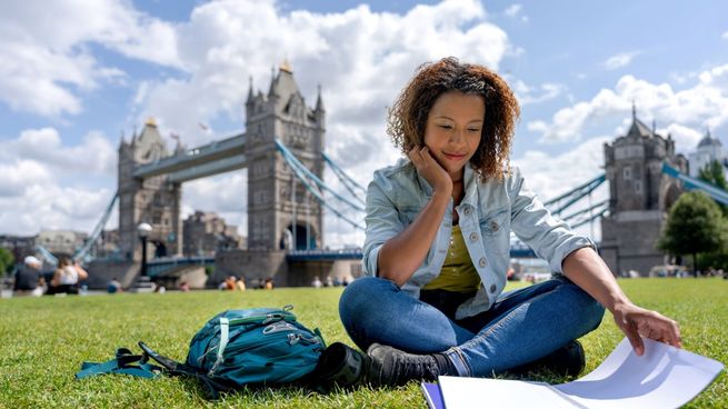  Santander lanza 5.000 becas para aprender inglés: cómo inscribirse
 