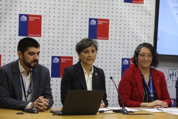 Covid-19 en Chile: el virus explicó casi 15% de los fallecimientos en 2020 y redujo la esperanza de vida