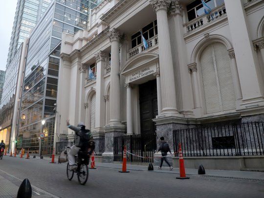  Plazo fijo: el Banco Central sube la tasa al 97% y el mercado da su visión de la medida
 