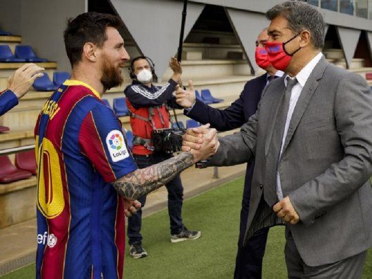  El presidente del Barcelona aseguró que harán 