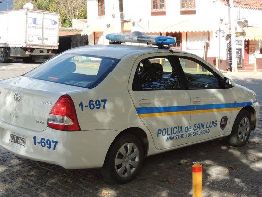  San Luis: hallan a una policía retirada degollada y sospechan de su exmarido
 