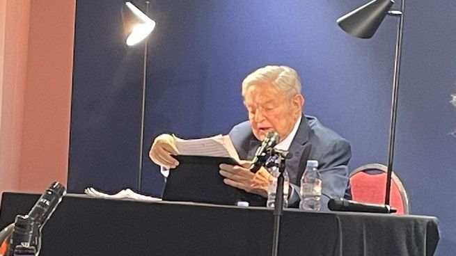  El multimillonario George Soros tuvo que desmentir su propia muerte tras tuit viral 
 