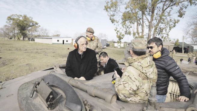  El Ejército prueba remozado Tanque Argentino Mediano
 