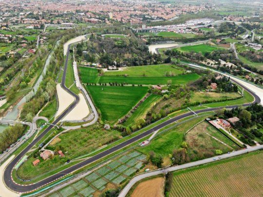  Fórmula 1: cancelan el Gran Premio de Italia por intensos temporales
 